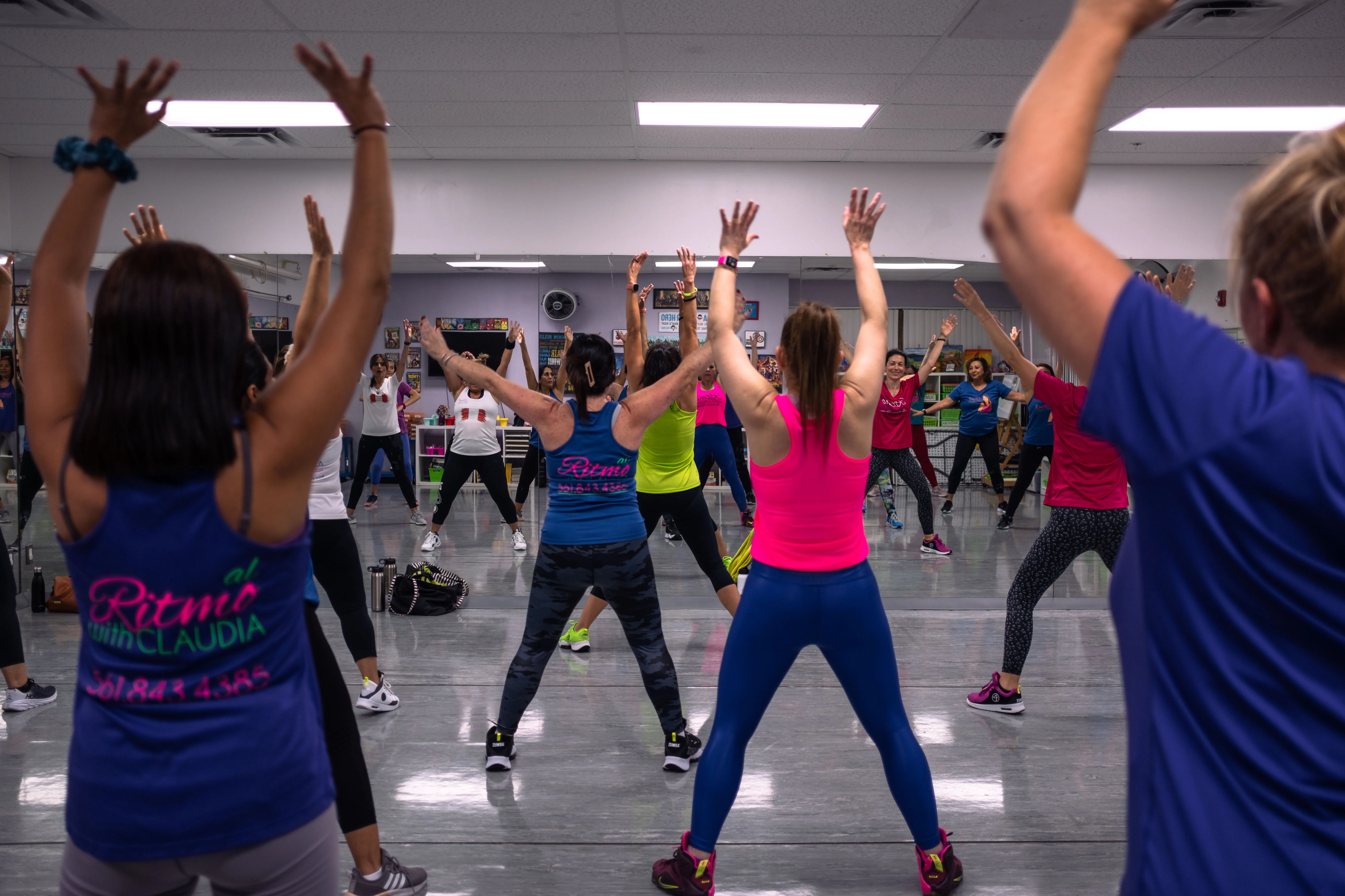 ladies dancing during Al Ritmo zumba class