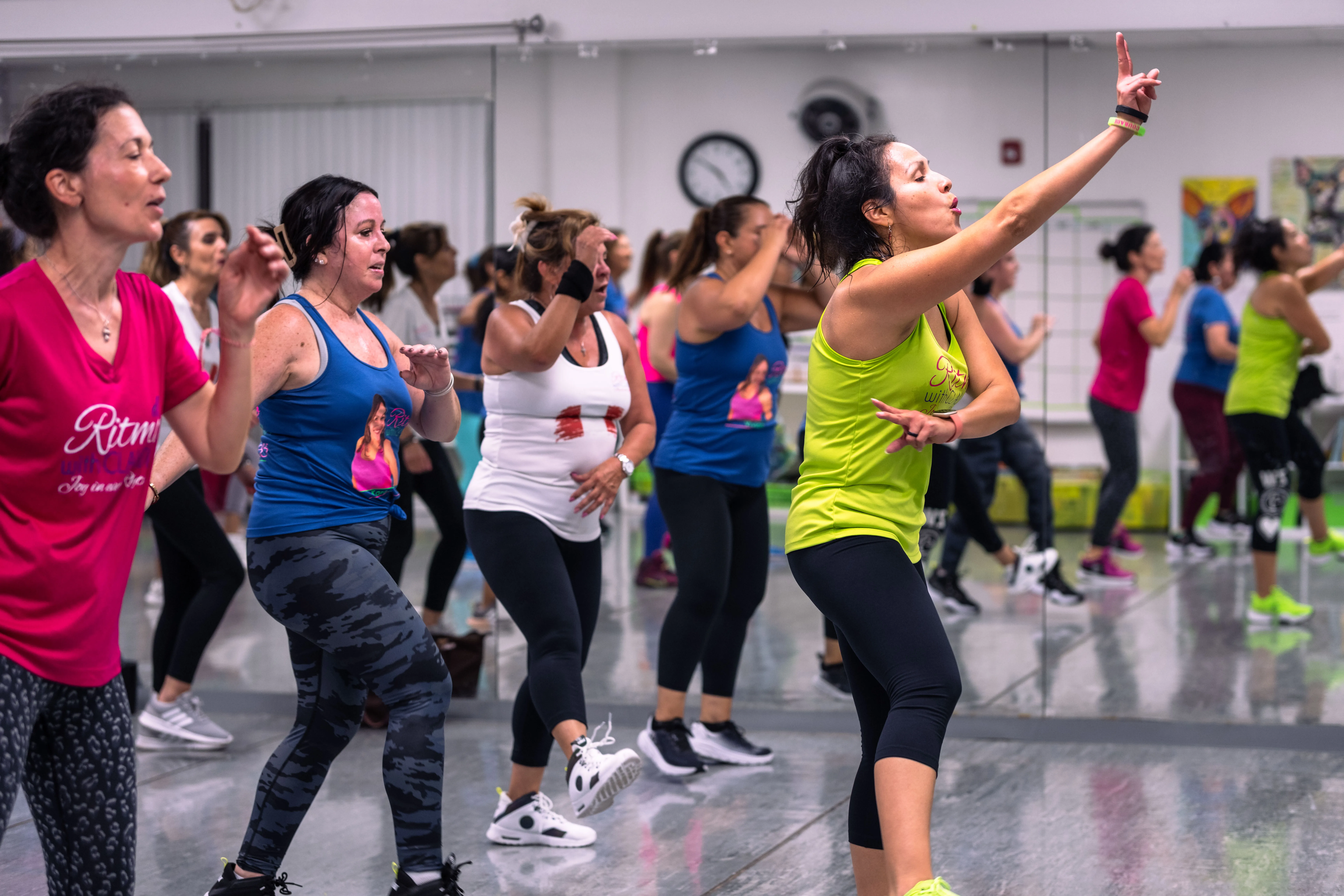 ladies dancing during Al Ritmo zumba class